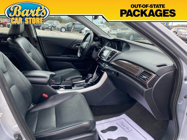 Used 2017 Honda Accord Touring image 13
