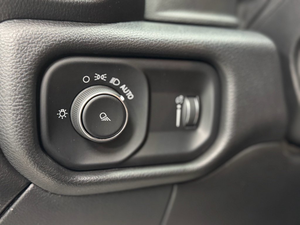 Used 2022 RAM 3500 Tradesman image 14