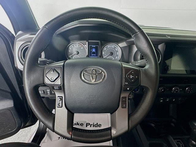 Used 2018 Toyota Tacoma TRD Sport image 9
