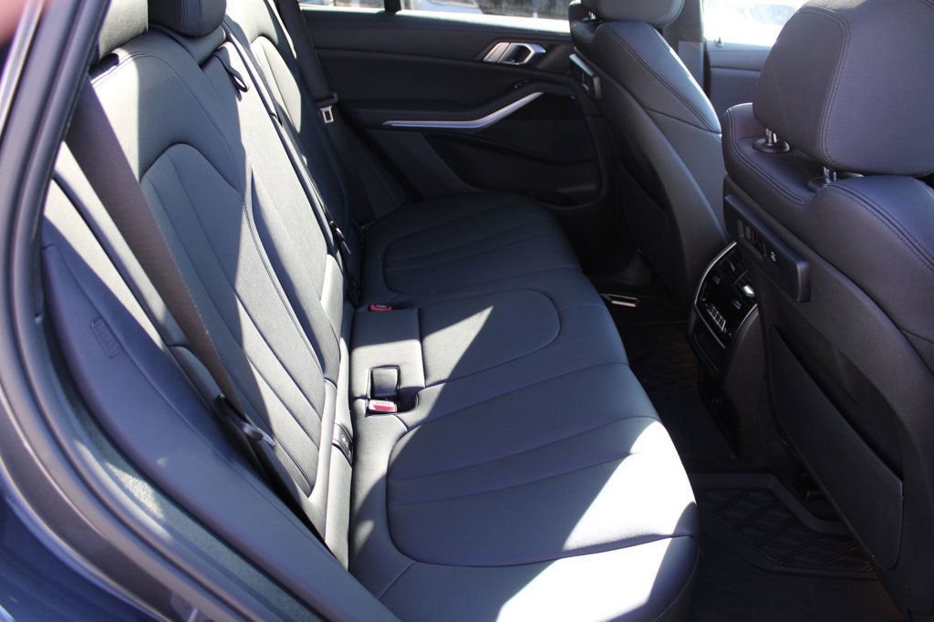 Used 2020 BMW X5 xDrive40i w/ Premium Package image 17