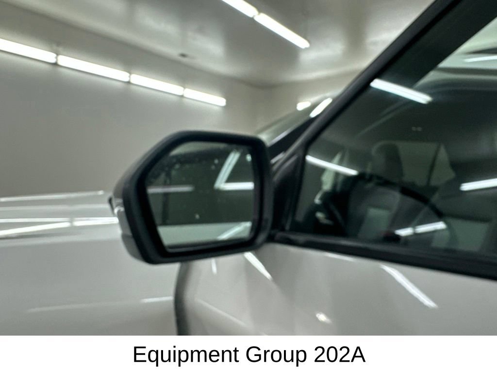 Used 2024 Ford Explorer XLT w/ Equipment Group 202A AWD/4WD image 19