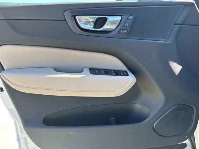 New 2026 Volvo XC60 B5 Plus w/ Protection Package Premier AWD/4WD image 14
