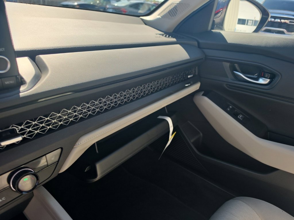 Certified 2025 Honda Accord SE image 21