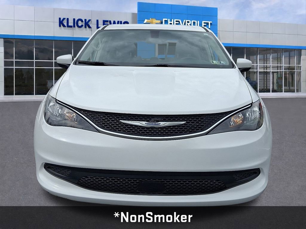 Used 2022 Chrysler Voyager LX video 2