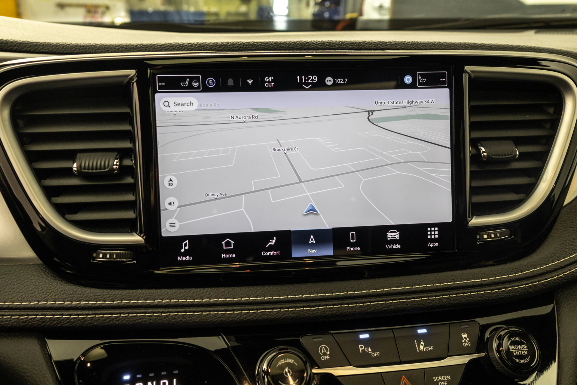 Used 2025 Chrysler Pacifica Limited FWD image 25