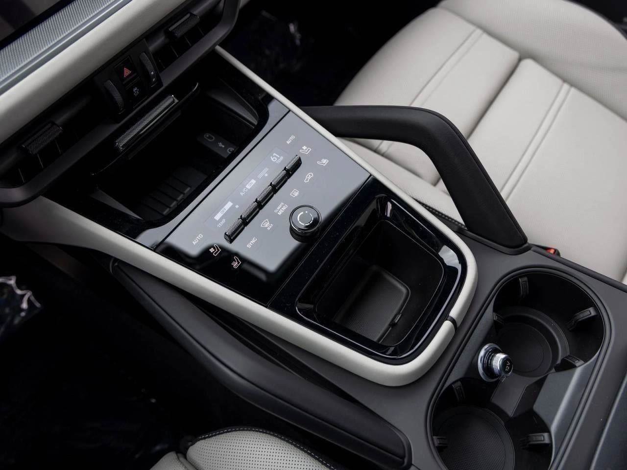 New 2026 Porsche Cayenne Coupe image 98