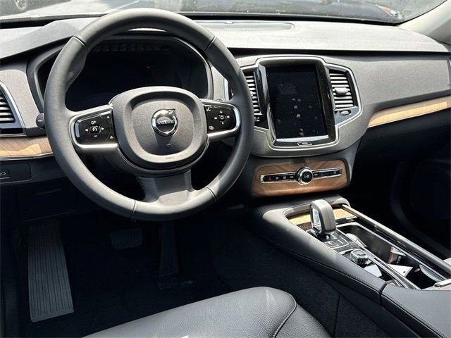 New 2024 Volvo XC90 B6 Plus w/ Protection Package Premier image 7