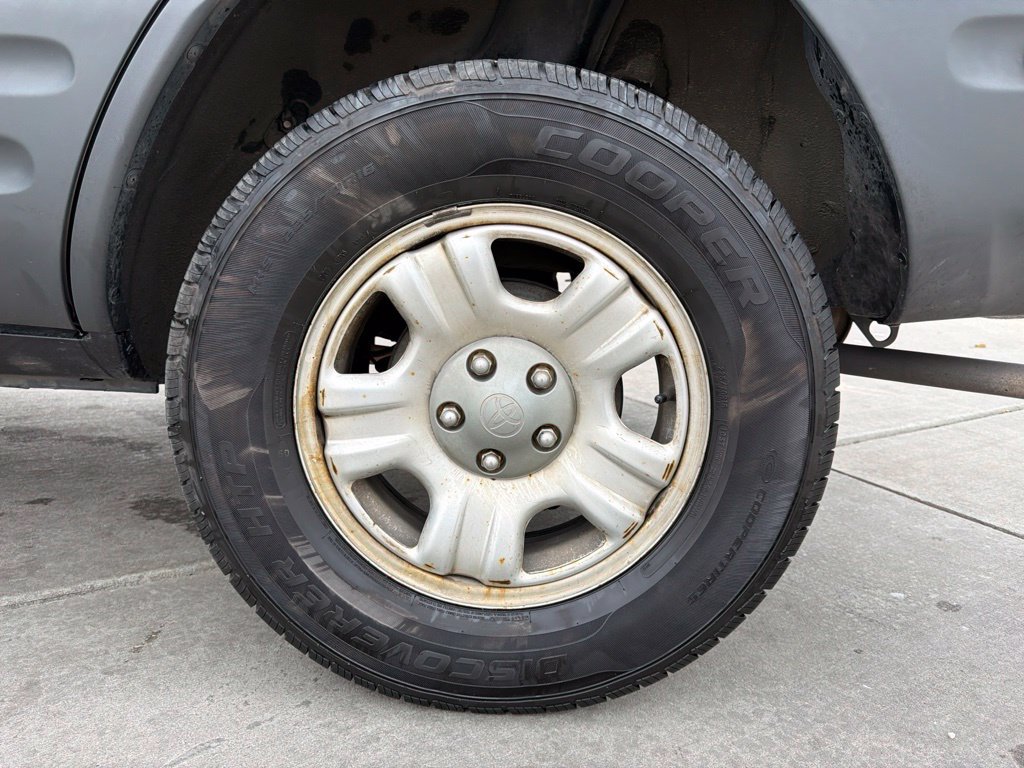 Used 1999 Toyota RAV4 4WD 4-Door image 30