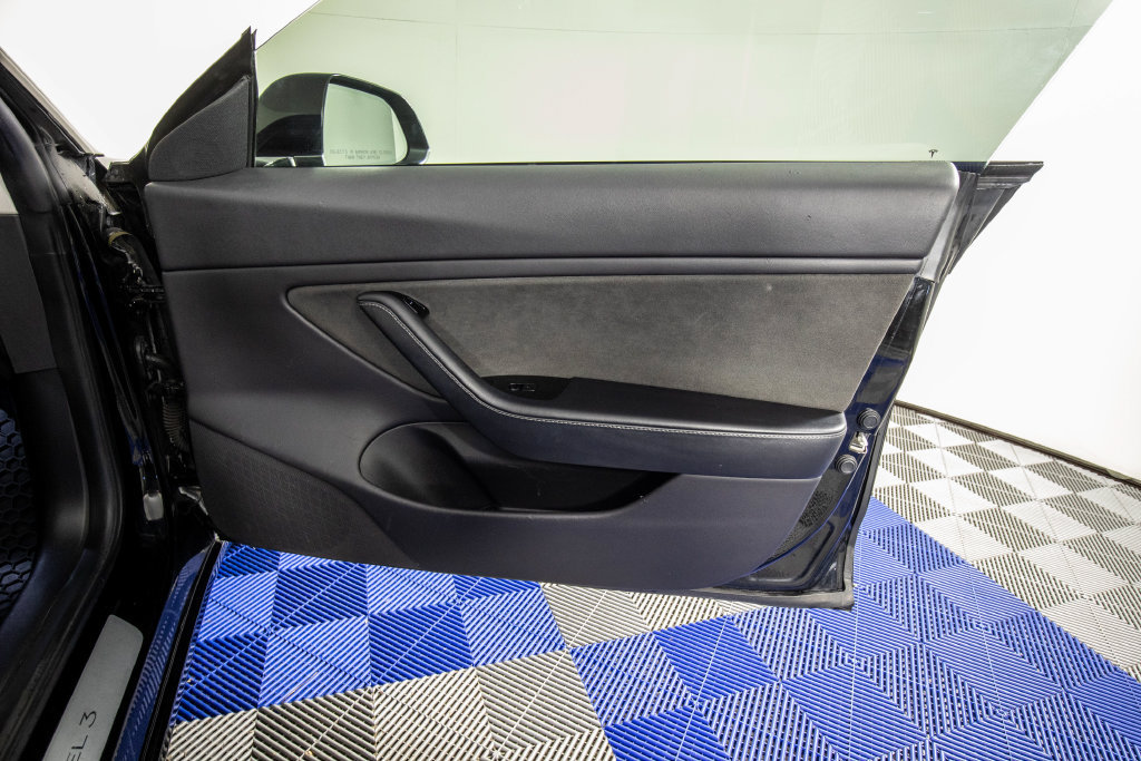 Used 2019 Tesla Model 3 Standard Range Plus RWD image 15