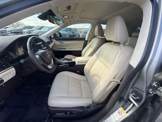Used 2018 Lexus ES 350 w/ Luxury Package w/Wood Trim image 11