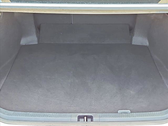 Used 2023 Toyota Camry SE FWD image 6