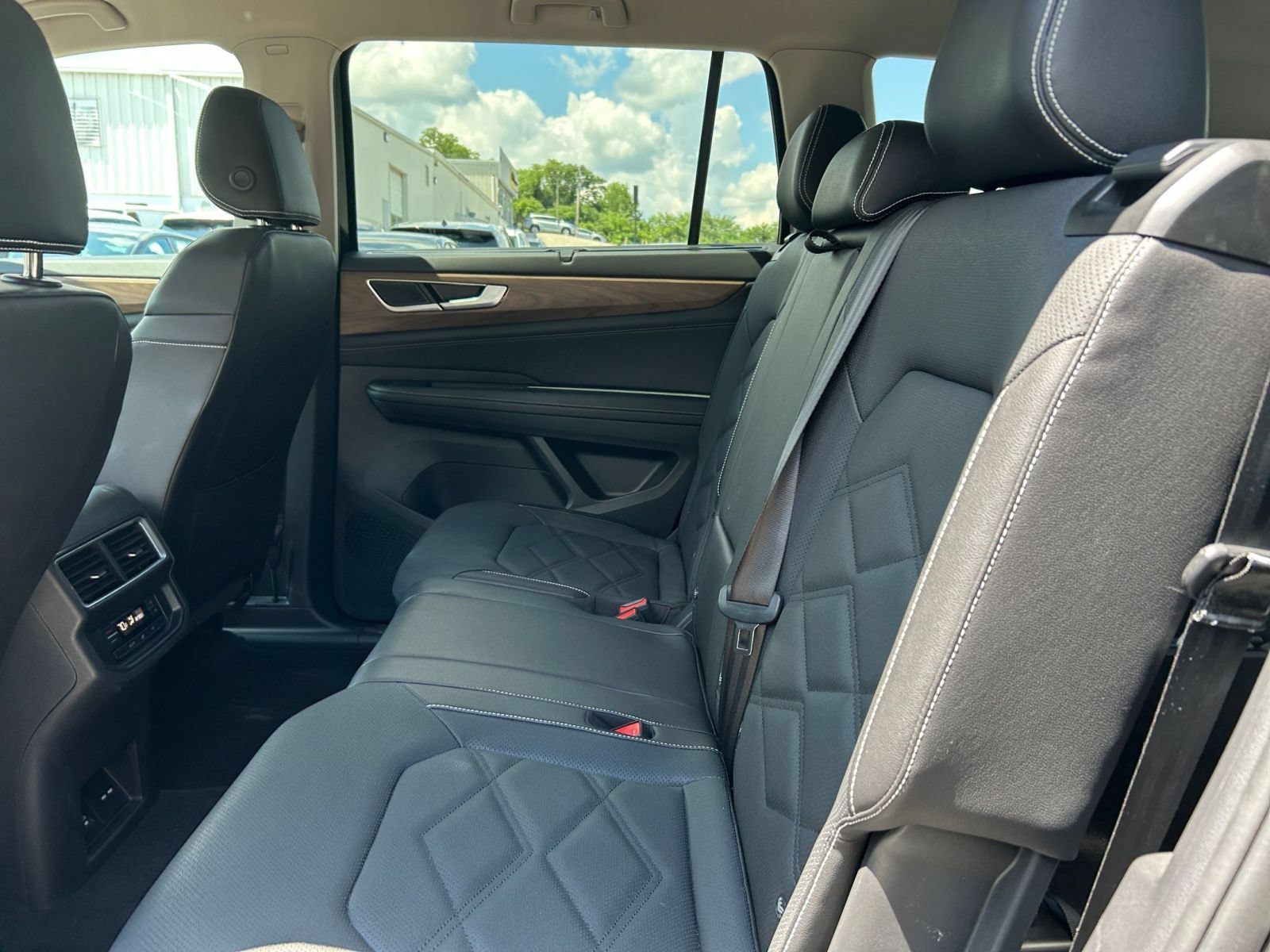 Used 2026 Volkswagen Atlas SE FWD image 21
