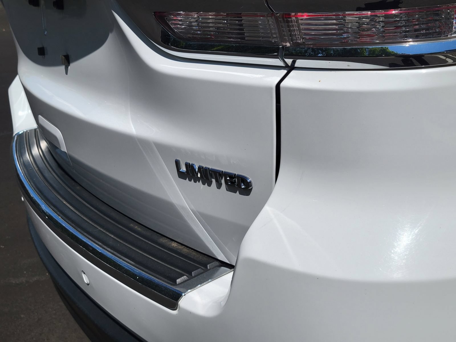 Used 2014 Jeep Grand Cherokee Limited AWD/4WD image 27