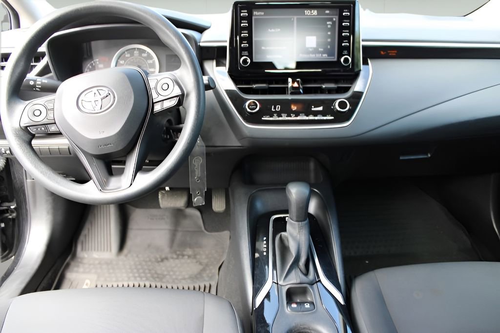 Used 2020 Toyota Corolla LE FWD image 8