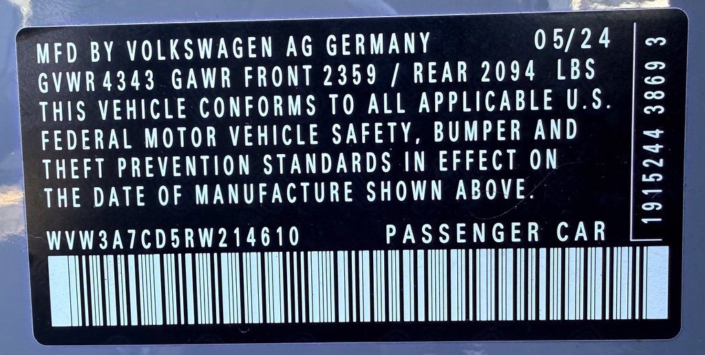 Used 2024 Volkswagen GTI SE FWD image 23