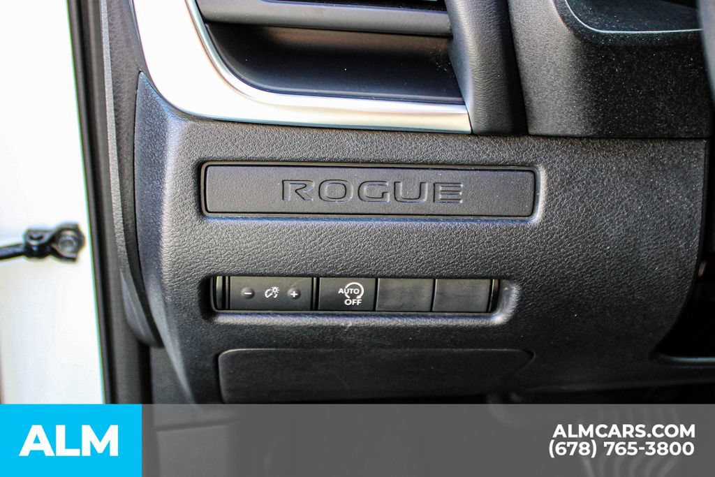Used 2024 Nissan Rogue S FWD image 30