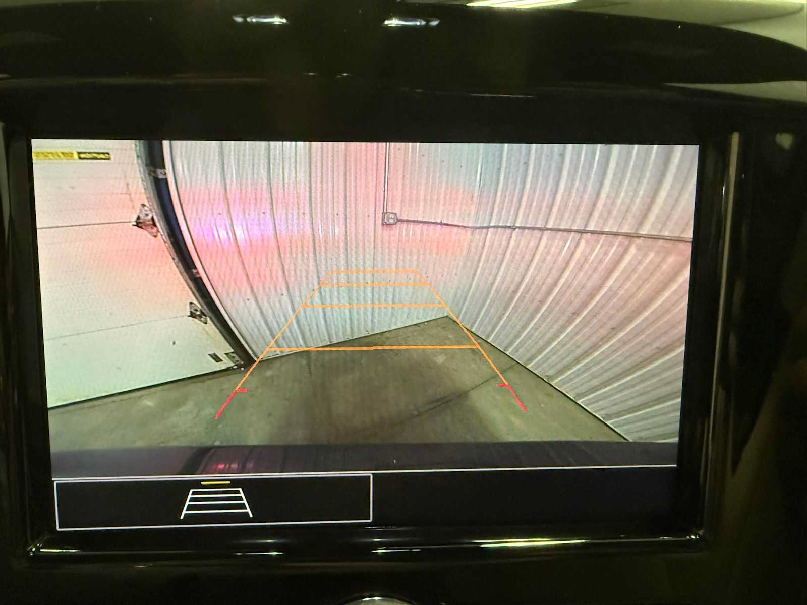 Used 2022 Chevrolet Traverse LS FWD image 33