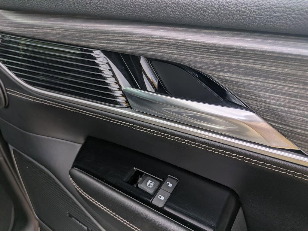 Used 2024 Jeep Wagoneer Series II w/ Flexible Seating Group image 35