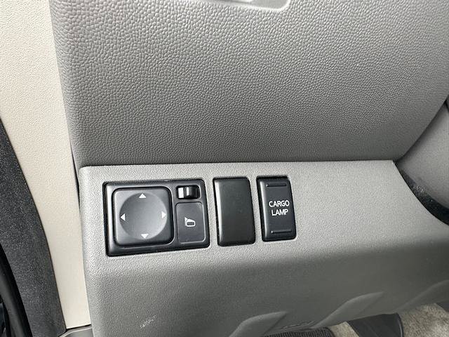 Used 2016 Nissan Frontier SV w/ SV Value Truck Package RWD image 17