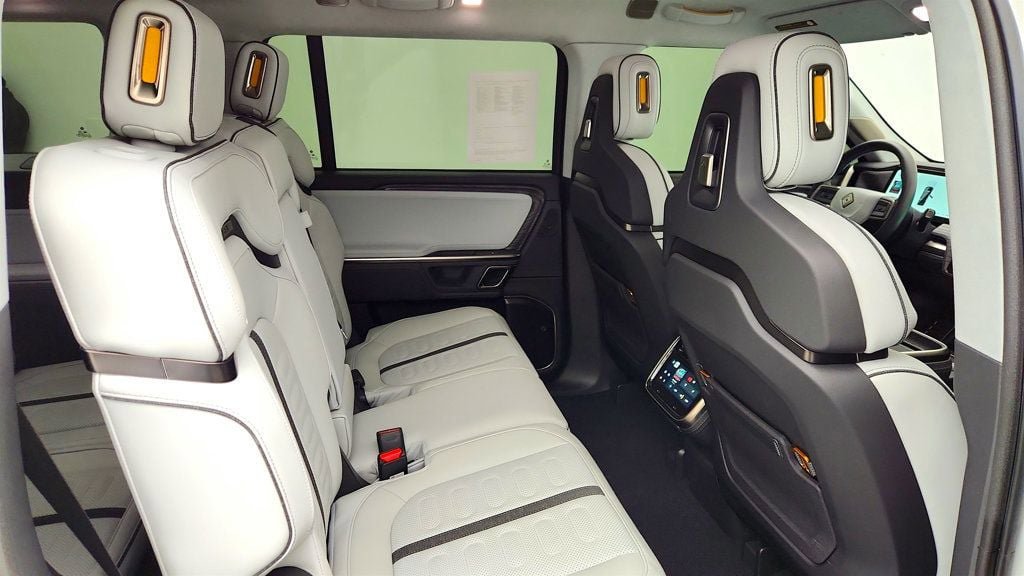 Used 2024 Rivian R1S Adventure AWD/4WD image 25