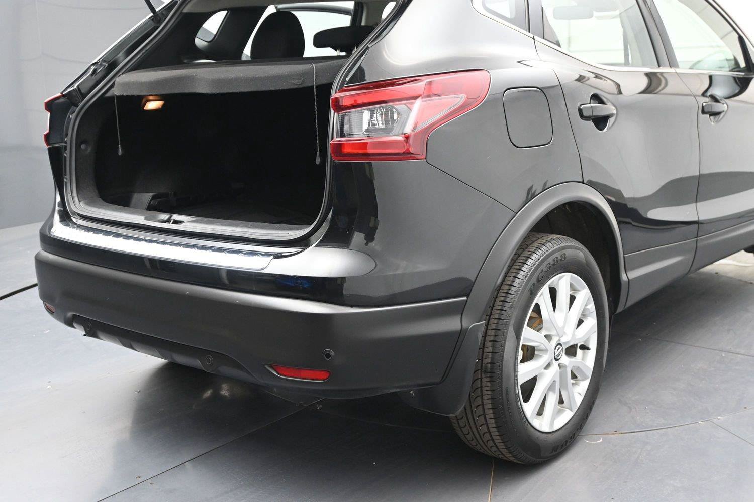Used 2020 Nissan Rogue Sport S w/ Appearance Package AWD/4WD image 12
