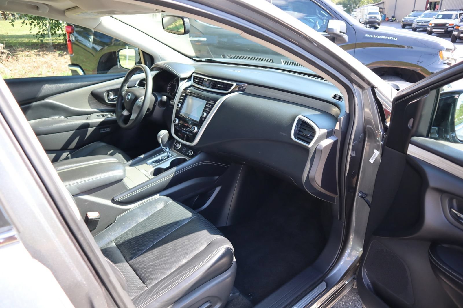 Used 2015 Nissan Murano SL w/ SL Technology Package FWD image 16
