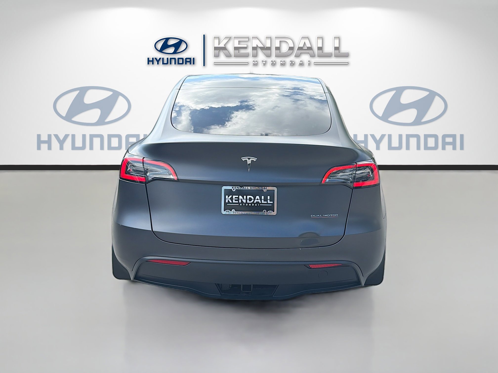 Used 2025 Tesla Model Y Long Range AWD/4WD image 5