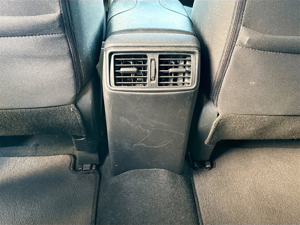 Used 2018 Nissan Rogue SV image 25