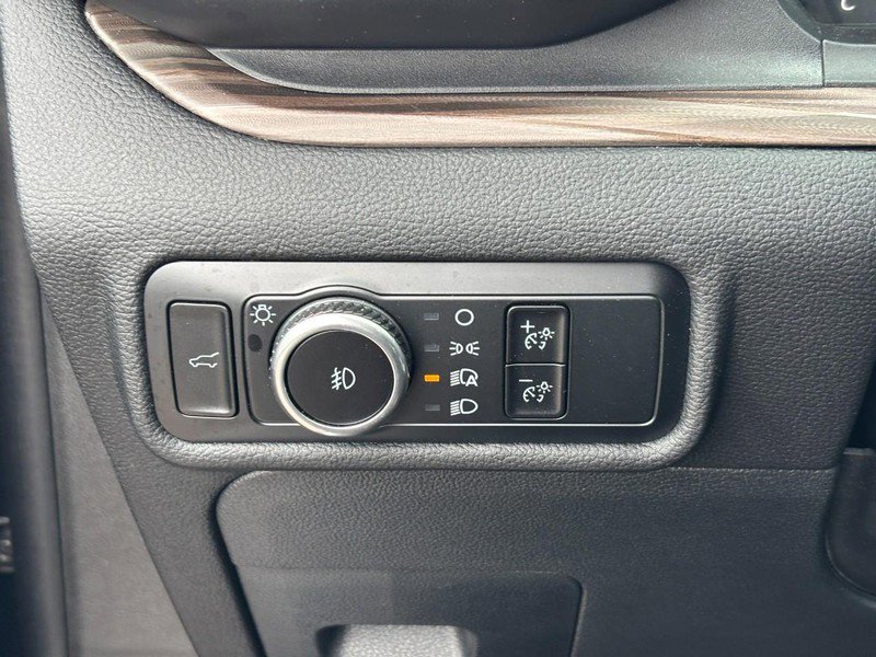 Used 2023 Ford Explorer Limited w/ Limited Technology Package image 19