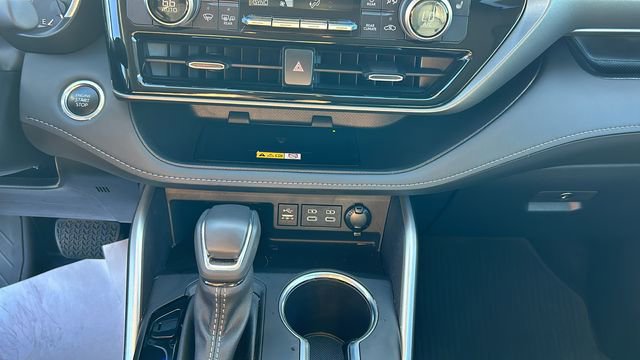 Used 2024 Toyota Highlander XLE image 21