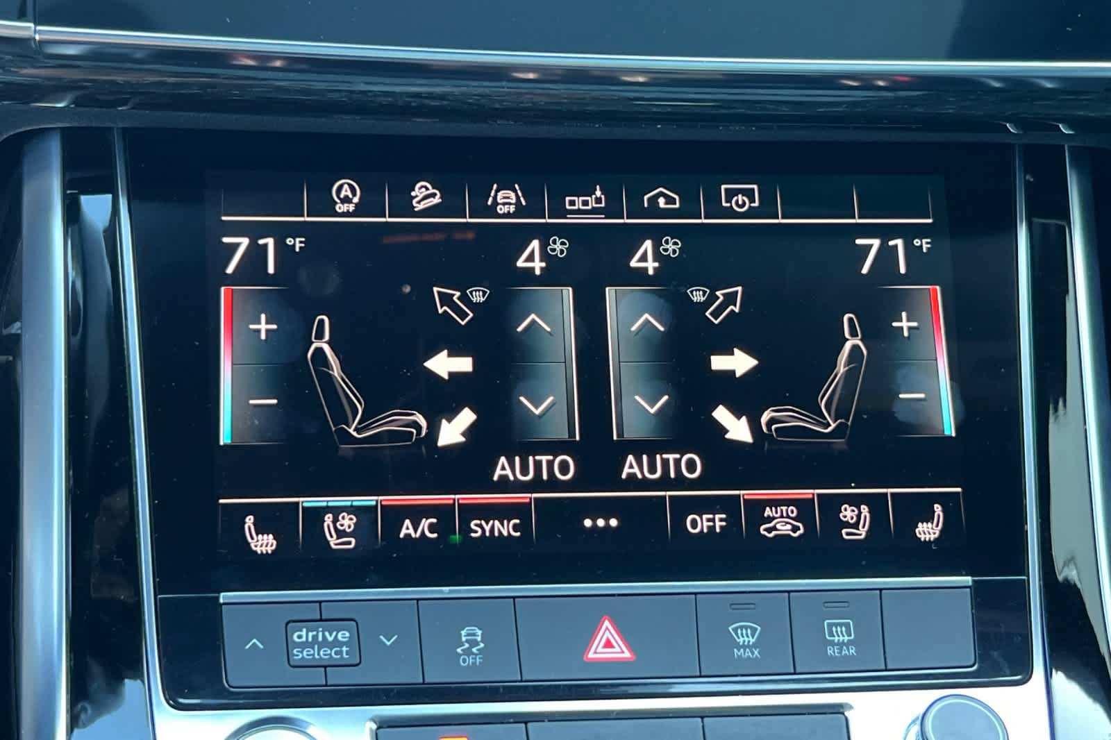 Used 2019 Audi Q8 Premium Plus w/ Premium Plus AWD/4WD image 22