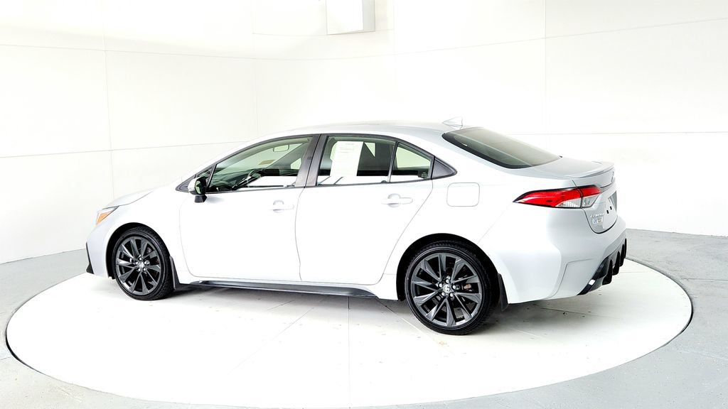 Certified 2023 Toyota Corolla SE FWD image 4