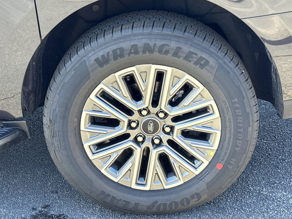 New 2026 Ford Expedition Max Platinum image 21