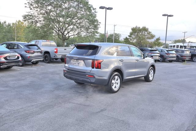 Used 2023 Kia Sorento LX AWD/4WD image 7