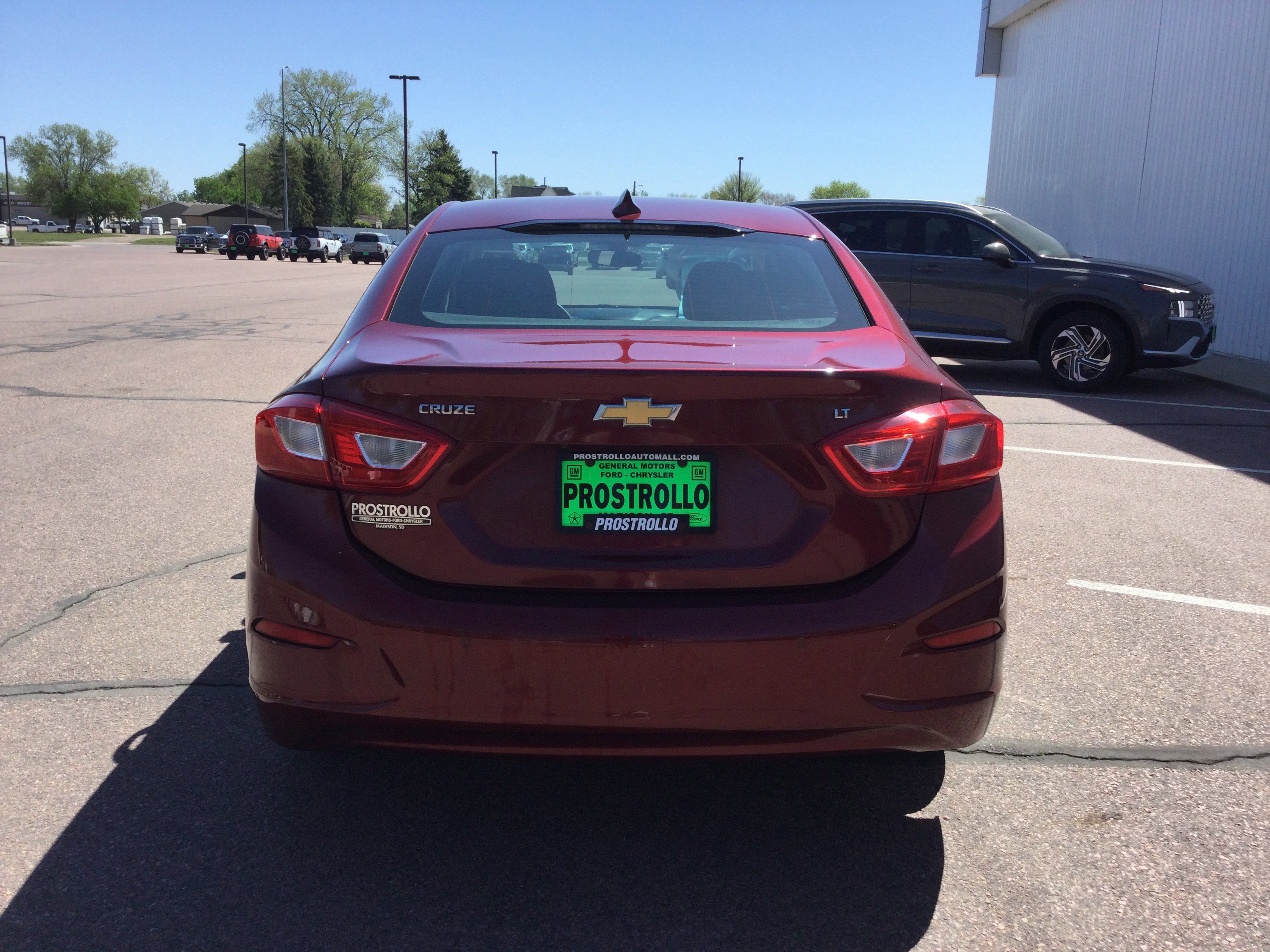 Used 2016 Chevrolet Cruze LT w/ Convenience Package FWD image 4