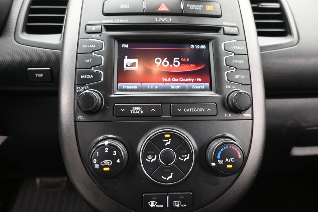 Used 2012 Kia Soul + w/ Audio Pkg FWD image 19