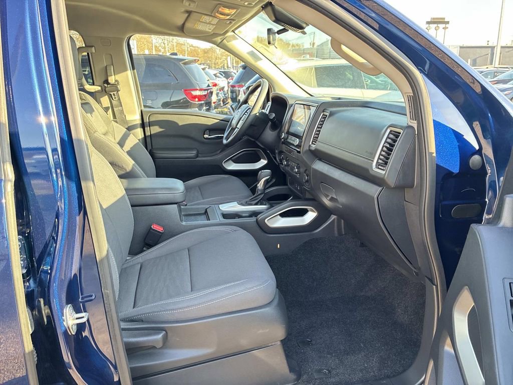 Used 2023 Nissan Frontier SV w/ Tow Package AWD/4WD image 10