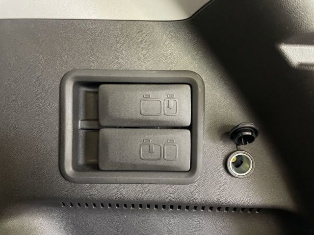 Used 2024 GMC Terrain SLE image 29