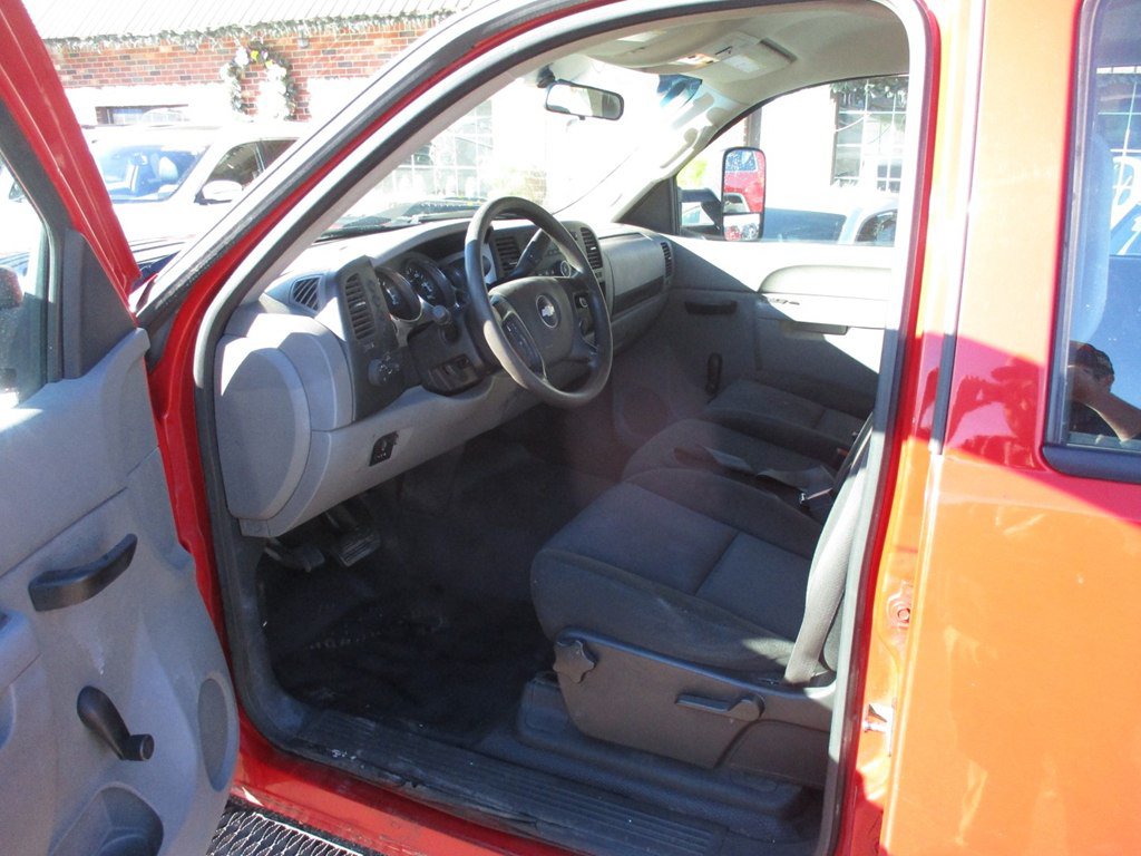 Used 2013 Chevrolet Silverado 3500 W/T RWD image 8