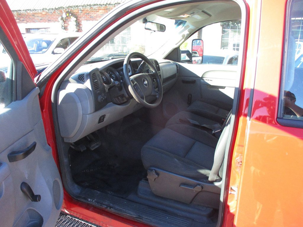 Used 2013 Chevrolet Silverado 3500 W/T image 8