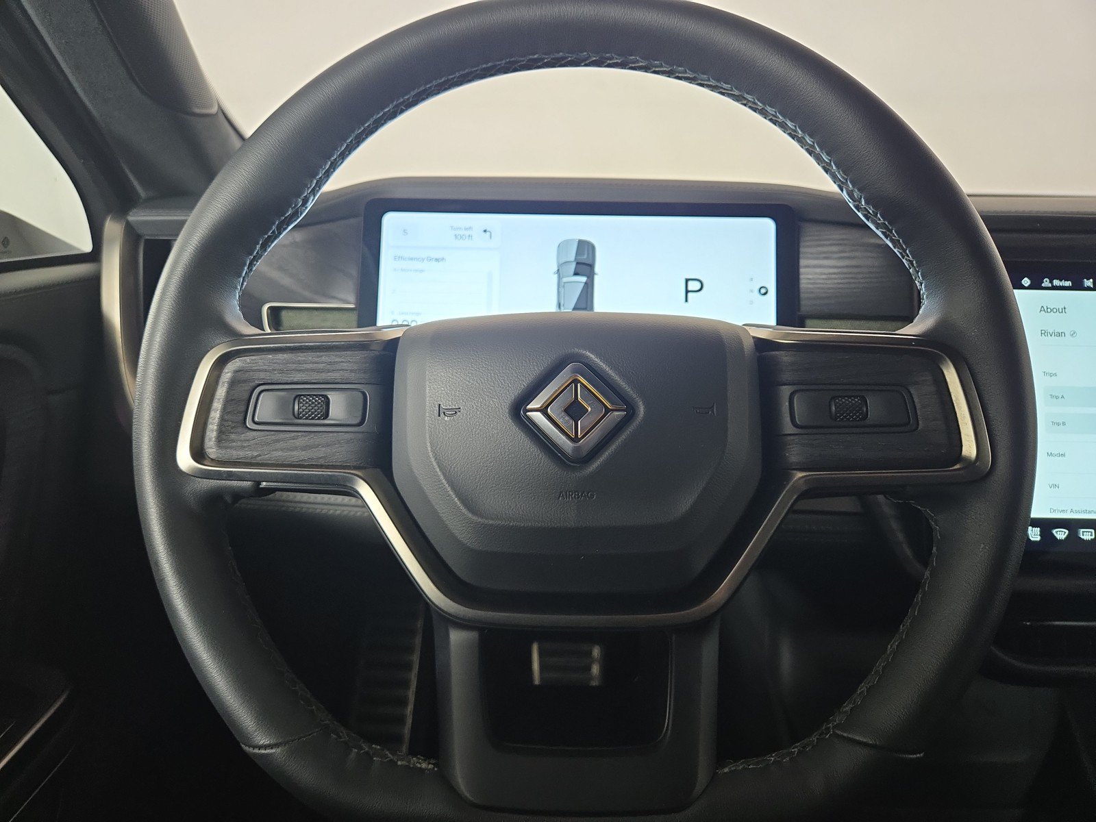 Used 2024 Rivian R1S Adventure AWD/4WD image 28