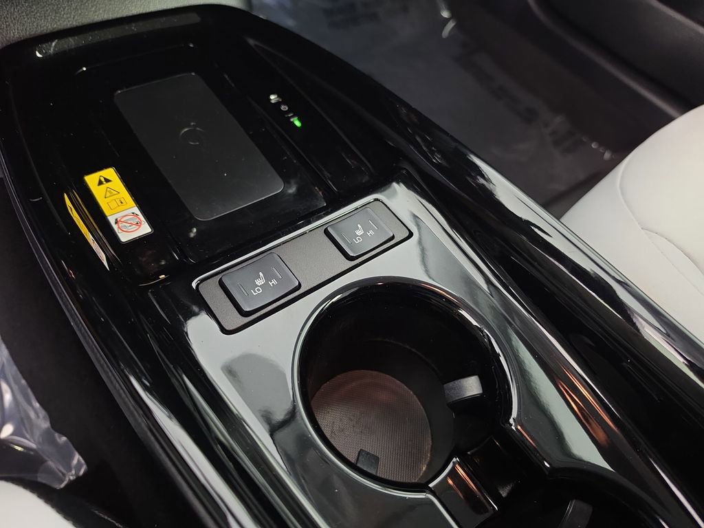 Used 2019 Toyota Prius XLE FWD image 21