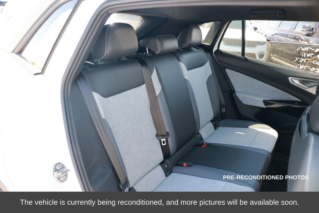Used 2024 Volkswagen ID.4 Pro image 13