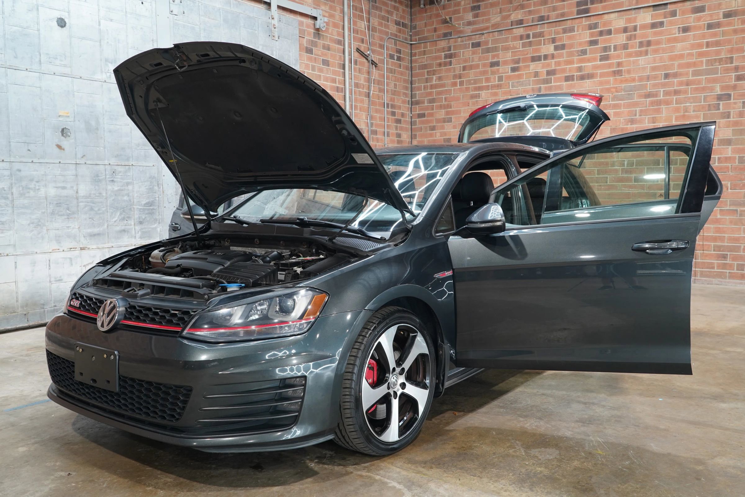 Used 2015 Volkswagen GTI Autobahn w/ Lighting Package (SEL) FWD image 24