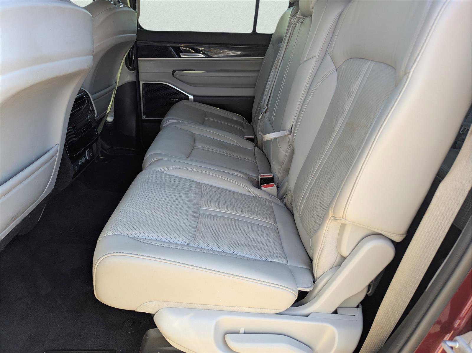 Used 2022 Jeep Wagoneer Series II w/ Premium Group I image 13