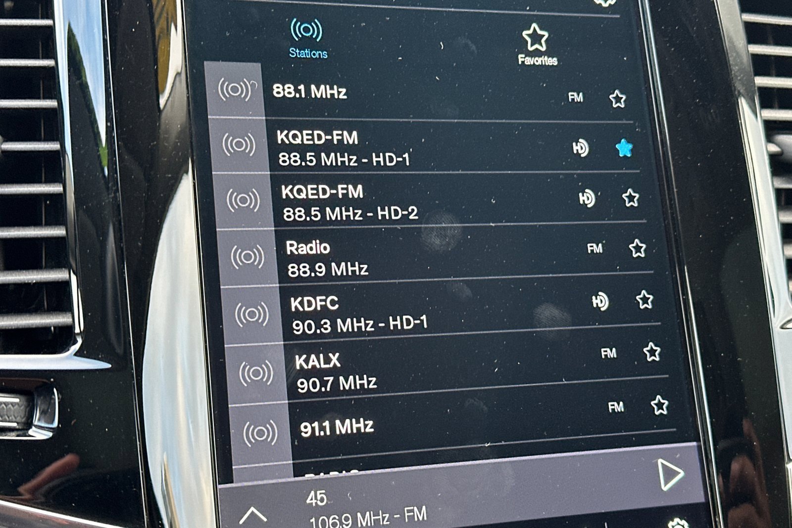 Certified 2025 Volvo XC90 B6 Ultra w/ Protection Package Premier image 22