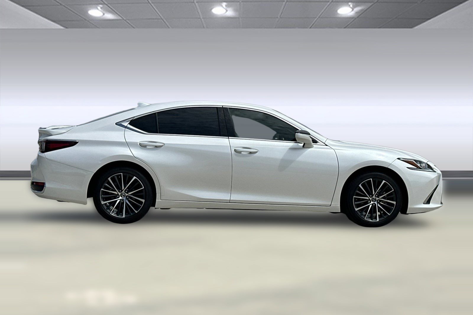 Used 2024 Lexus ES 300h w/ Premium Package image 7