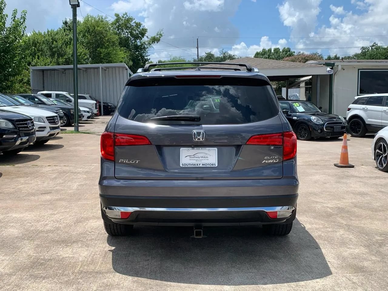 Used 2016 Honda Pilot Elite image 6