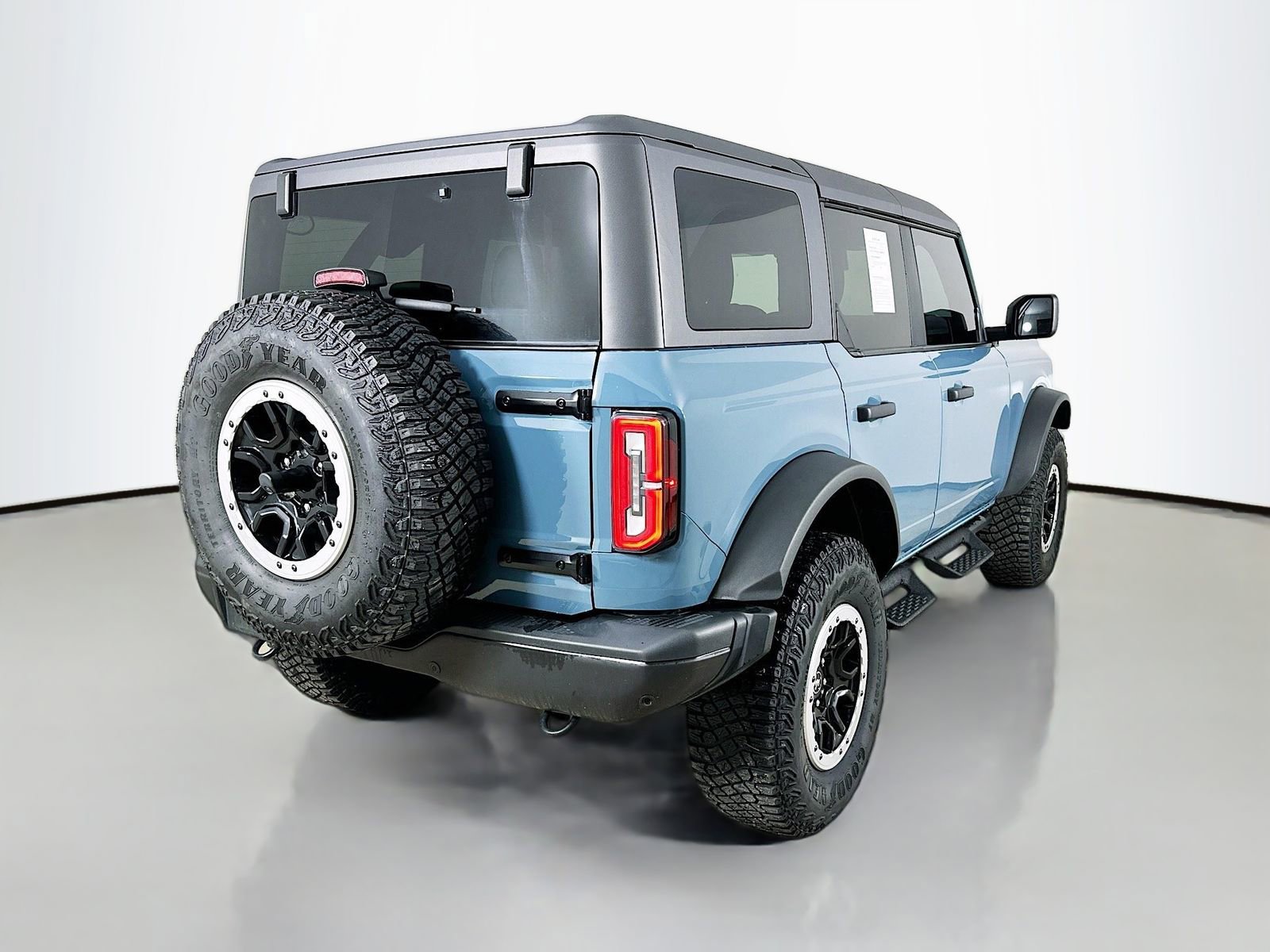 Used 2023 Ford Bronco Badlands w/ Sasquatch Package AWD/4WD image 5
