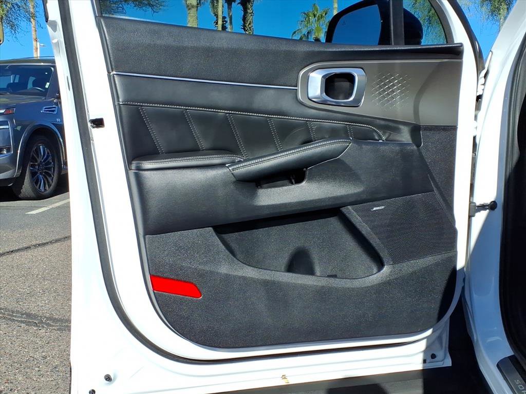 Used 2021 Kia Sorento SX image 19